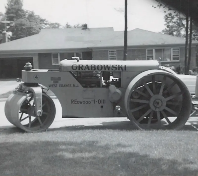 Early GRABOWSKI steamroller, lettered on the side.