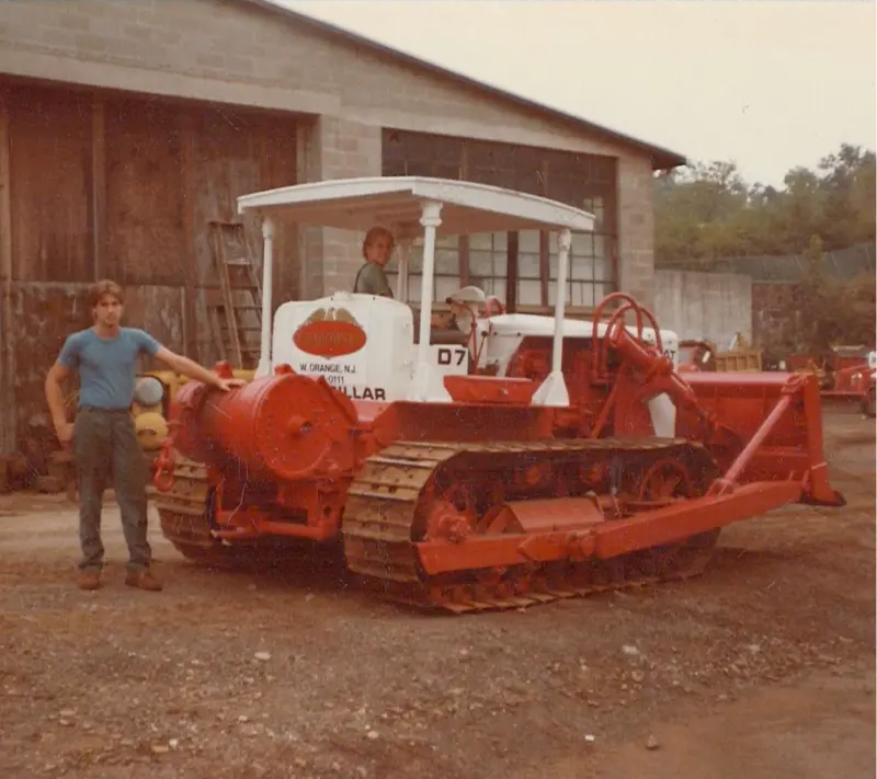 Vintage CAT crawler dozer with Grabowski crew.